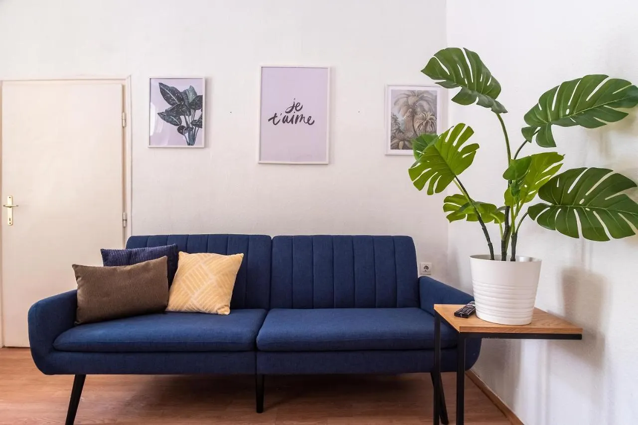 부다페스트 Very Central 1-Br Apt With Patio 아파트